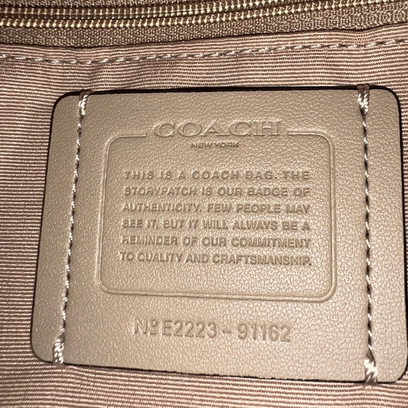 COACH Lillie Carryall Top Handle Satchel bag - Picture 8 of 8